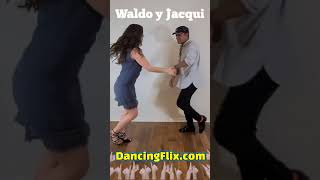 Celebrity Como Bailar Cumbia | Vuelta De Cumbia Adios Y Enchufa | Curso De Cumbia En Linea | Waldo y Jacqui Wealth