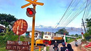 Perlintasan Unik Kereta Api Tambak Boyo Klakah Lumajang, Jawa Timur