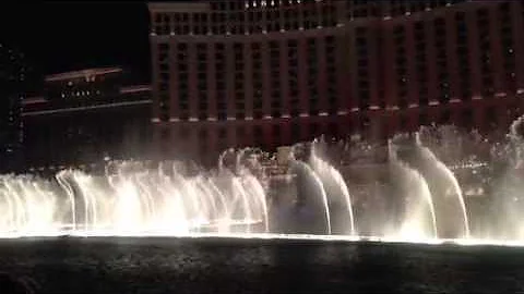 Bellagio Fountains-God Bless the USA