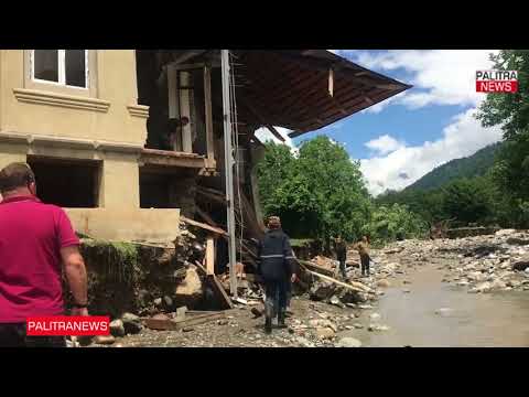 ადიდებული მდინარე ნენსკრას მიერ დანგრეული სახლი