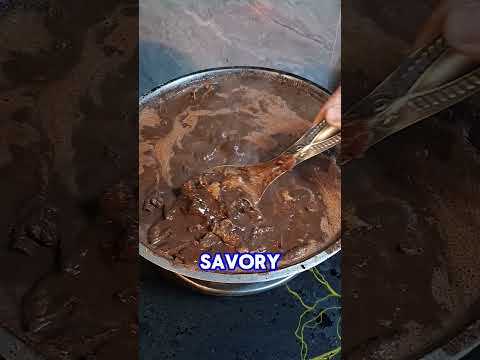 دينوغوان يخنة لحم الخنزير الفلبينية