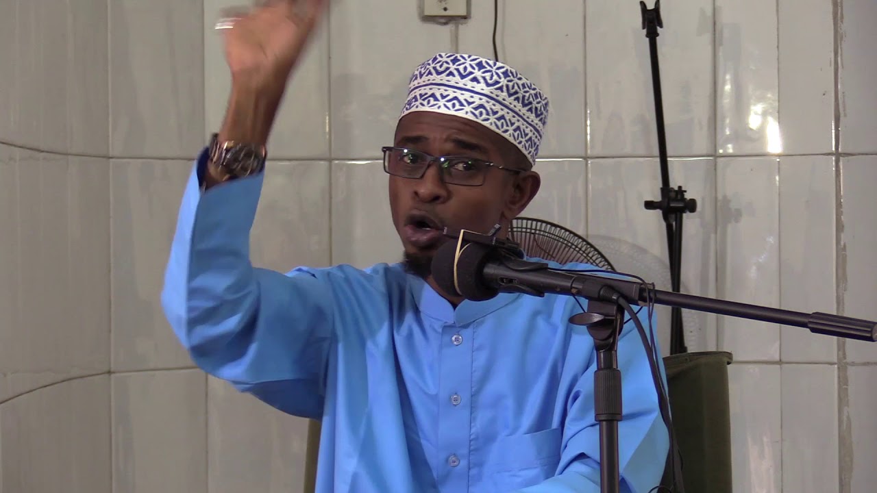 SHARTI ZA MWANAMKE KUFANYA KAZI