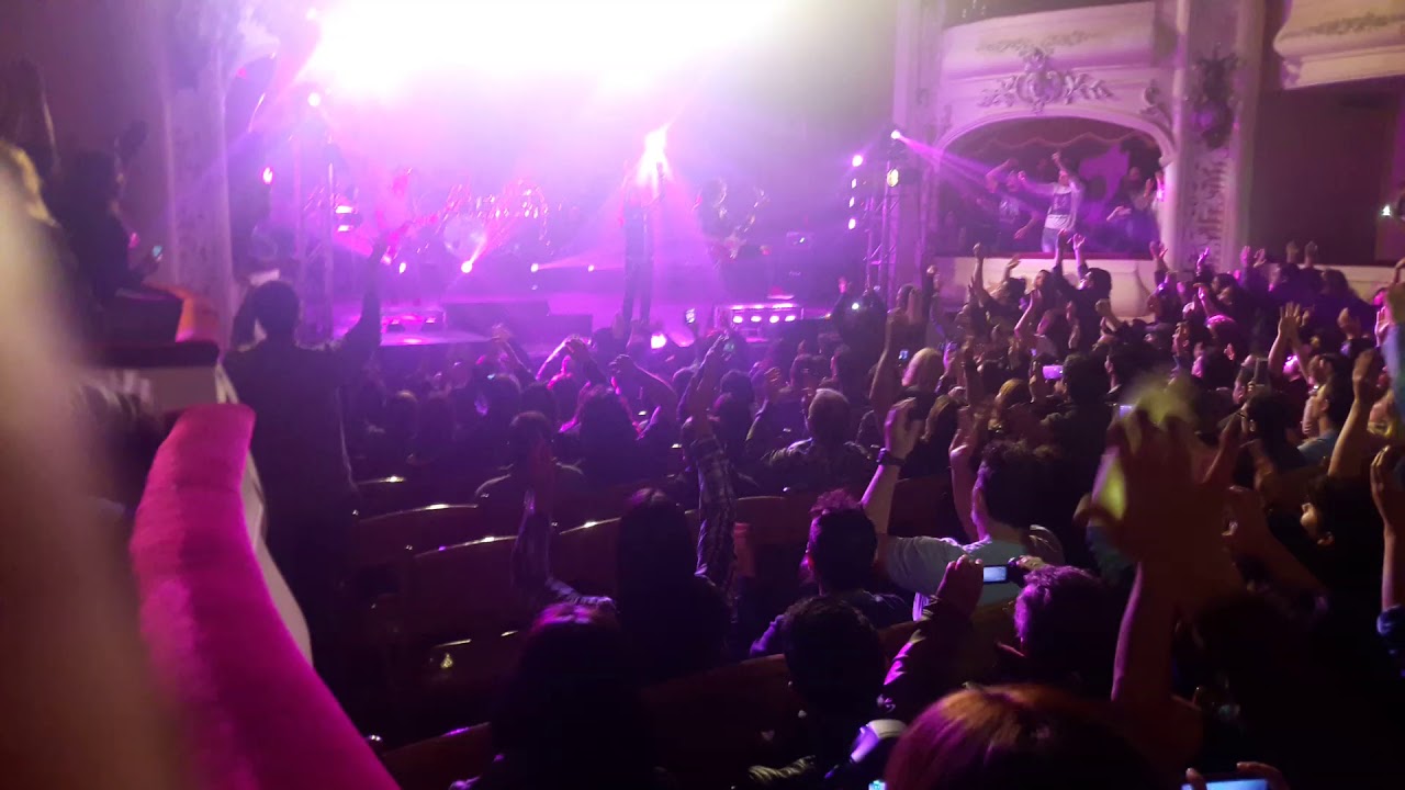 Mujer Amante (final) - Rata Blanca en San Nicolás guitarrista led zeppelin