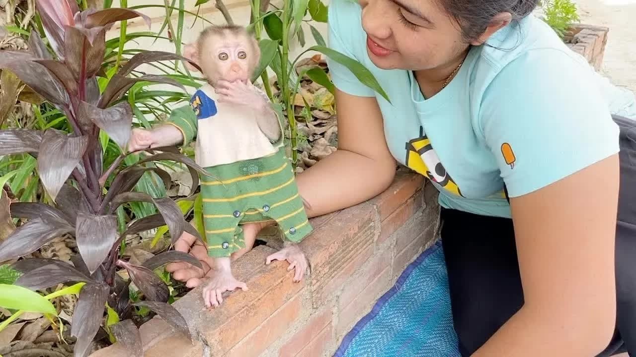 Mom Smiling Very Affectionate Lil BB DAM Stand Up So Gorgeous