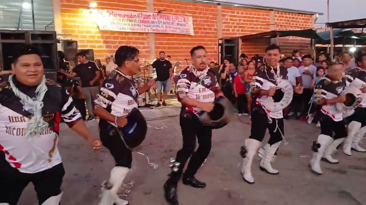 Auténticos Caporales De Quilmes Martes De Cha'ya