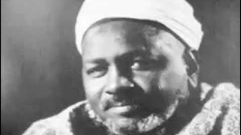 بسم الله الرحمن الرحيم  سورة الملك  المقرئ الشيخ عوض عمر يرحمه الله