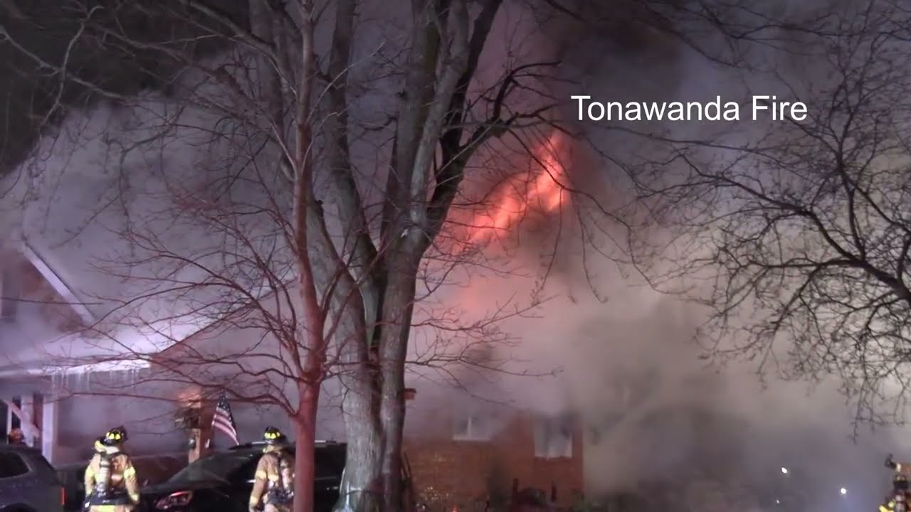 Williamsville working fire with rescue at 200 Catherine st.