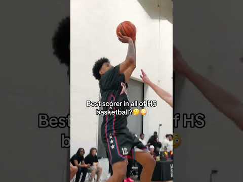 Is Adan Diggs the best scorer in all of HS?🤔😳 #fyp #aau #madehoops #adandiggs #rwe