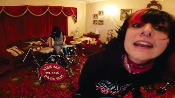 Teenage Joans - My Heart's Dead! (Official Music Video)