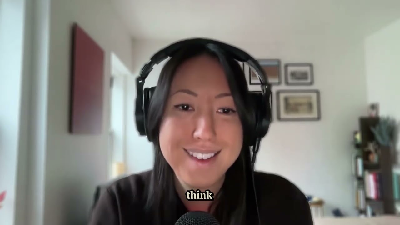 001 | Growing Up in Hawaii, Singapore, and Hong Kong – A Travel Story About Embracing Discomfort