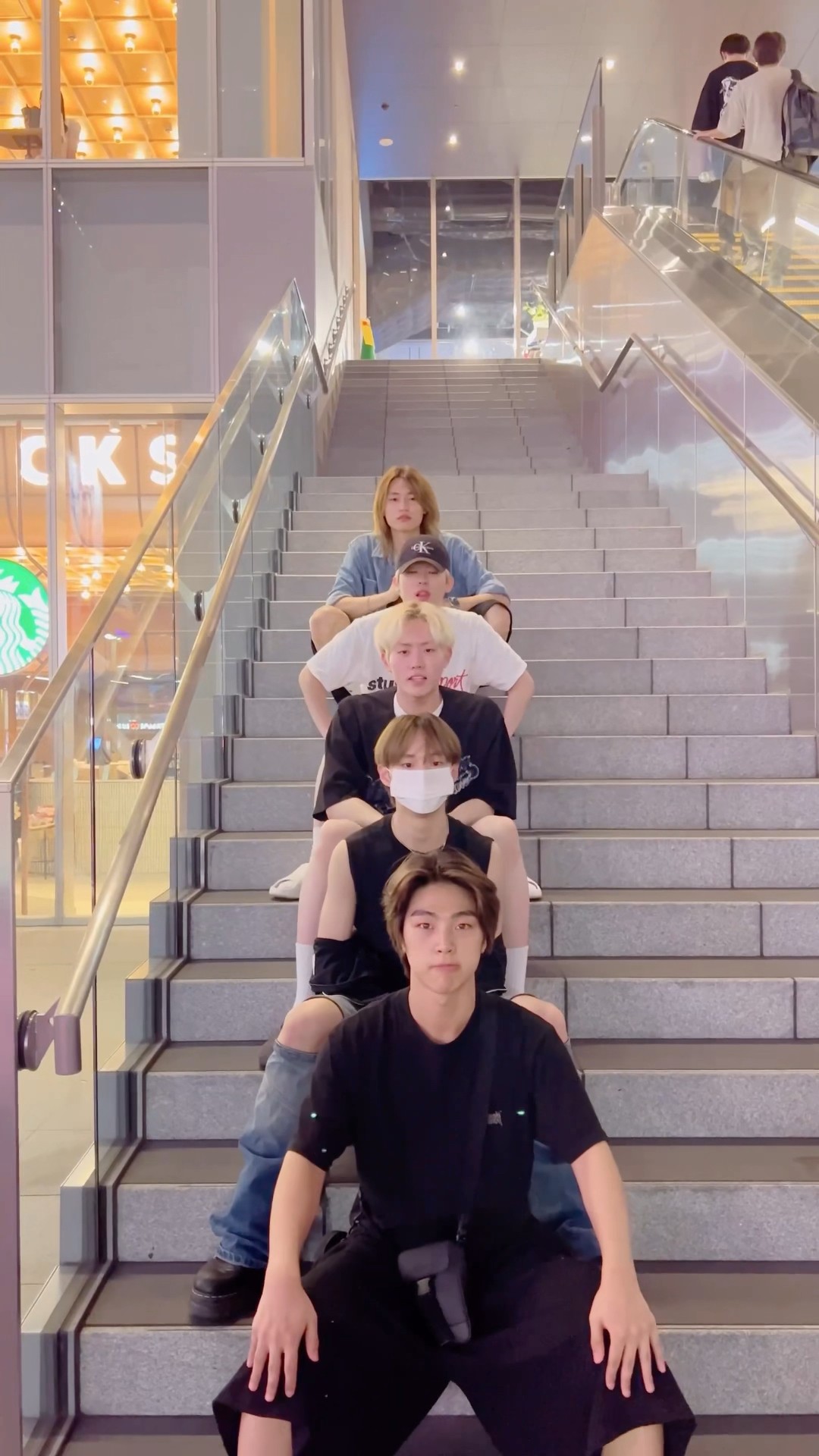 추석에도 엔카이브처럼 신나게? #엔카이브 #NCHIVE #이안 #E_aN #하엘 #HA_L #유찬 #YUCHAN #주영 #JUYOUNG #엔 #N