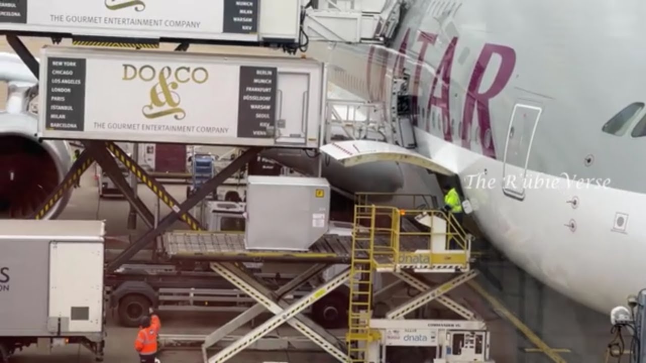 Airbus A380 Loading Baggage, Qatar Airways YouTube