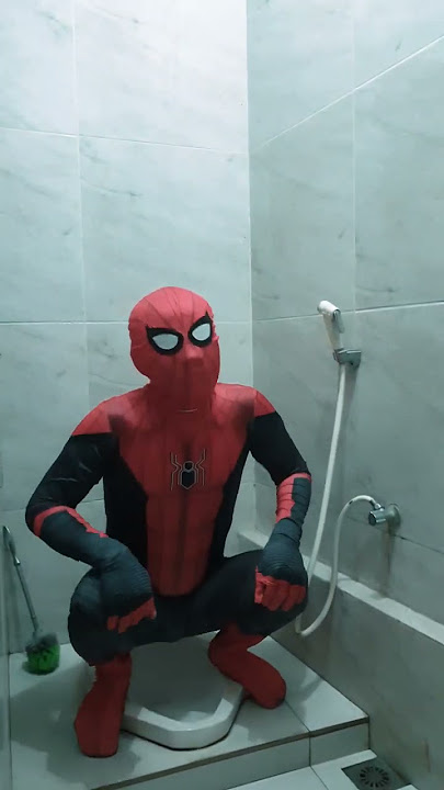 #SHORTS | Spider-Man EEK 😫😫