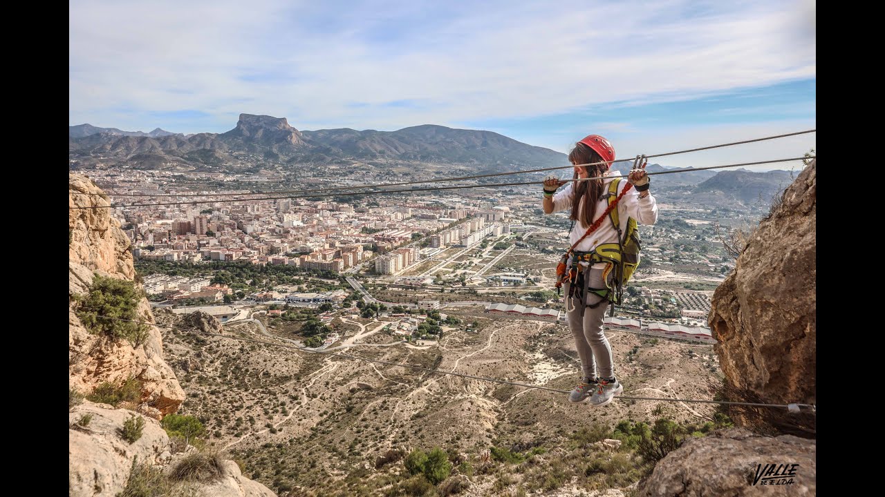 Las vías ferratas de Bolón promocionan el deporte de montaña con unas vistas espectaculares