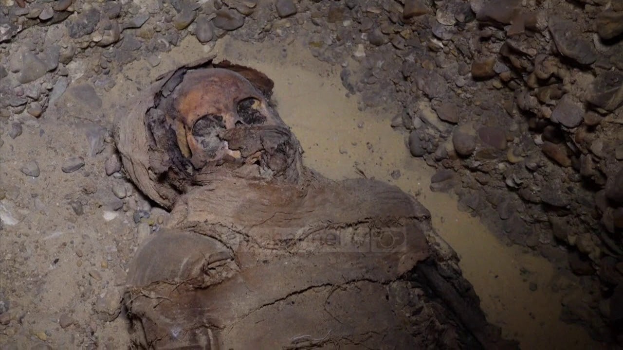 Egjipt, zbulohen 40 mumje në Minya - Top Channel Albania - News - Lajme