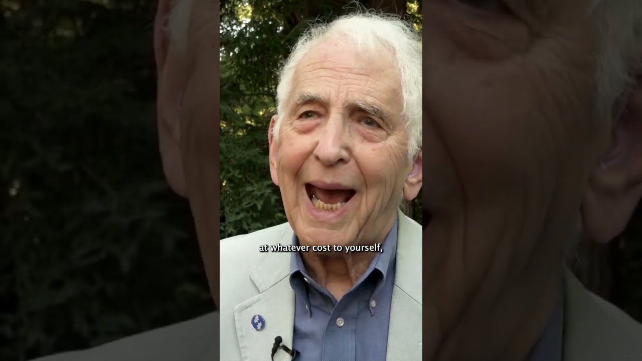 Daniel Ellsberg S Message To Whistleblowers