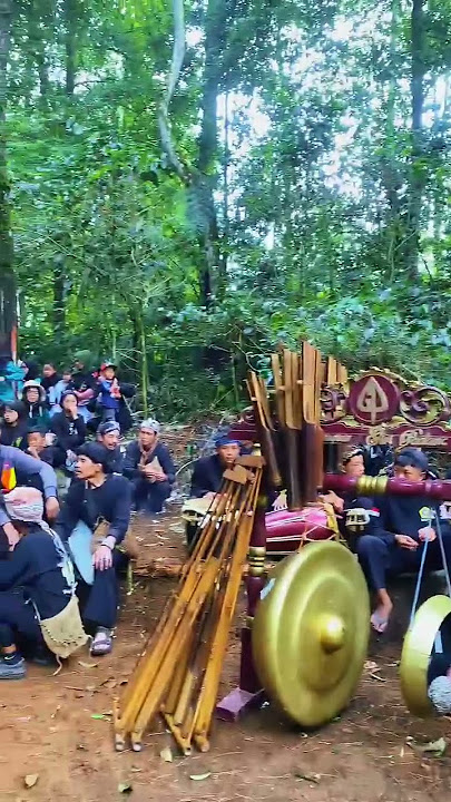 Miasih Bumi Cikahuripan Batu Tumpeng Nagara Padang