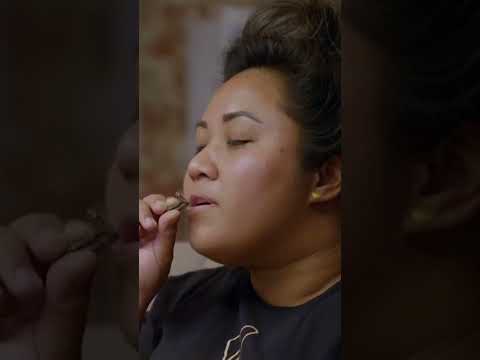 Vídeo: Pots inhalar cigarrets dolços swisher?