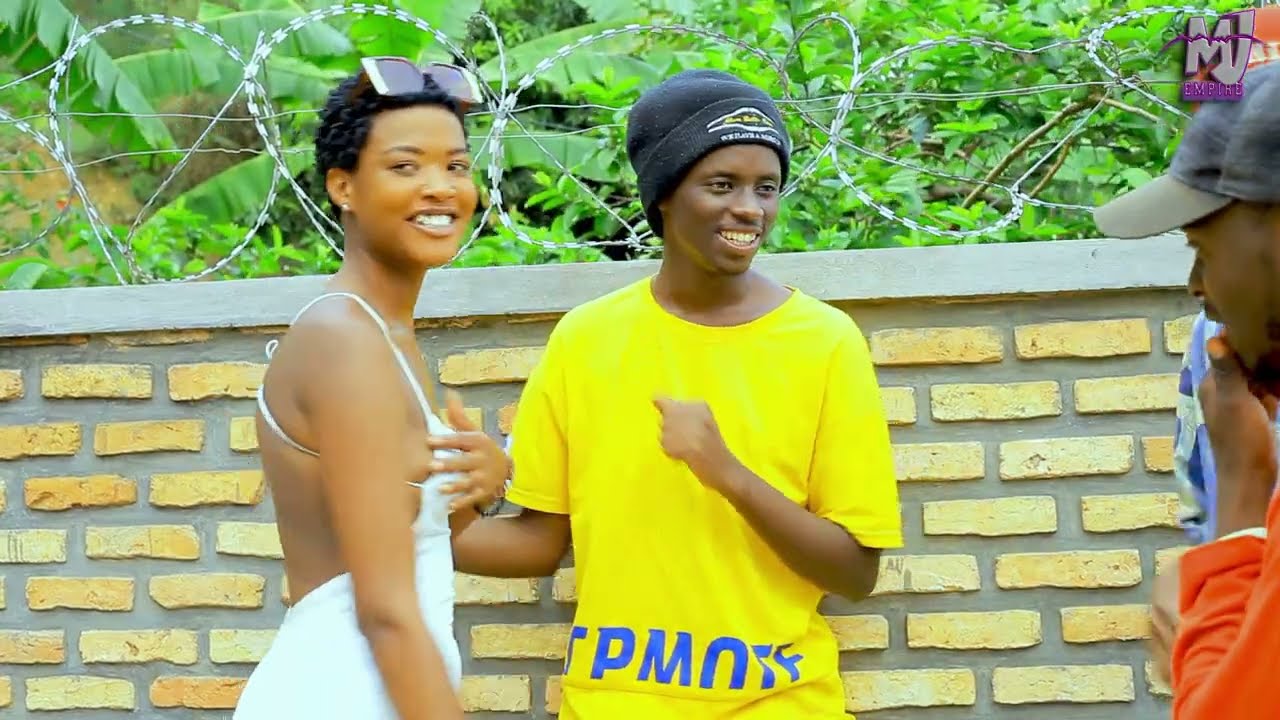 SMILE NA KEYZ: URUGO RWA AFANDE RUHINDUWE LODGE