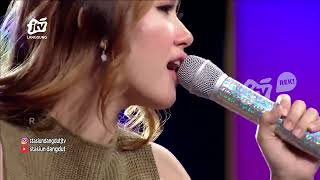 Berpisah Di Ujung Jalan  Dike Sabrina