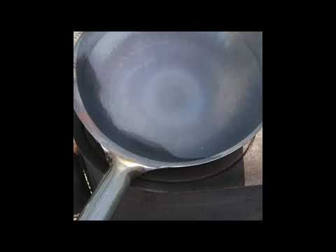 新品中華鍋の最初におこなう空焚きを薪ストーブを使いやってみた Youtube
