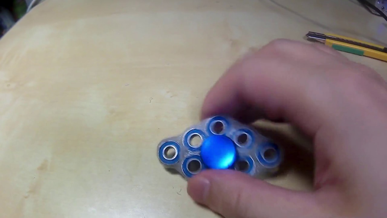 グルーガンを買ったので ハンドスピナー自作 回らんよ Youtube