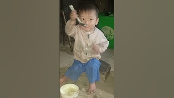 Bé mồ côi đi nhặt rác để ăn sống #dance #keşfet #trending