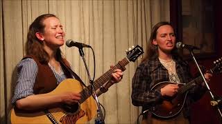 The Vogts Sisters: &quot;Ain&#39;t No Time To Go&quot; Live @ FolkhouseOmaha