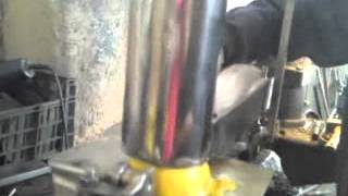 PENELOPE THE AUTO BARTENDER LEMON SLICE.MP4