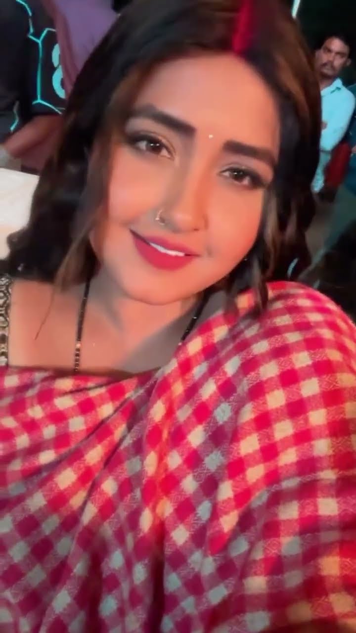 आप सभी के प्यार आशीर्वाद के बदौलत होली ट्रेंड कर रहे हैं आप सभी का बहुत बहुत धन्यवाद ❤️??
