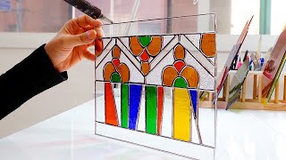 &#39;유리조각&#39;들이 아름다운 보석함이 되는 과정. 한국의 스테인드글라스 기술자
