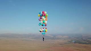 Man Strapped to 100 Helium Balloons Flies 8,000 feet up in the Air in South Africa