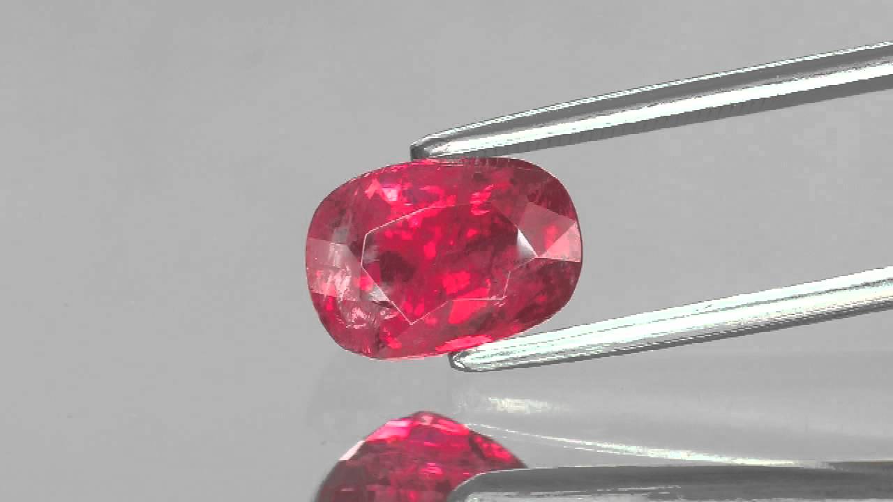 4.50-Carat GRS-Certified Unheated Deep Pinkish Red Burma Ruby - YouTube
