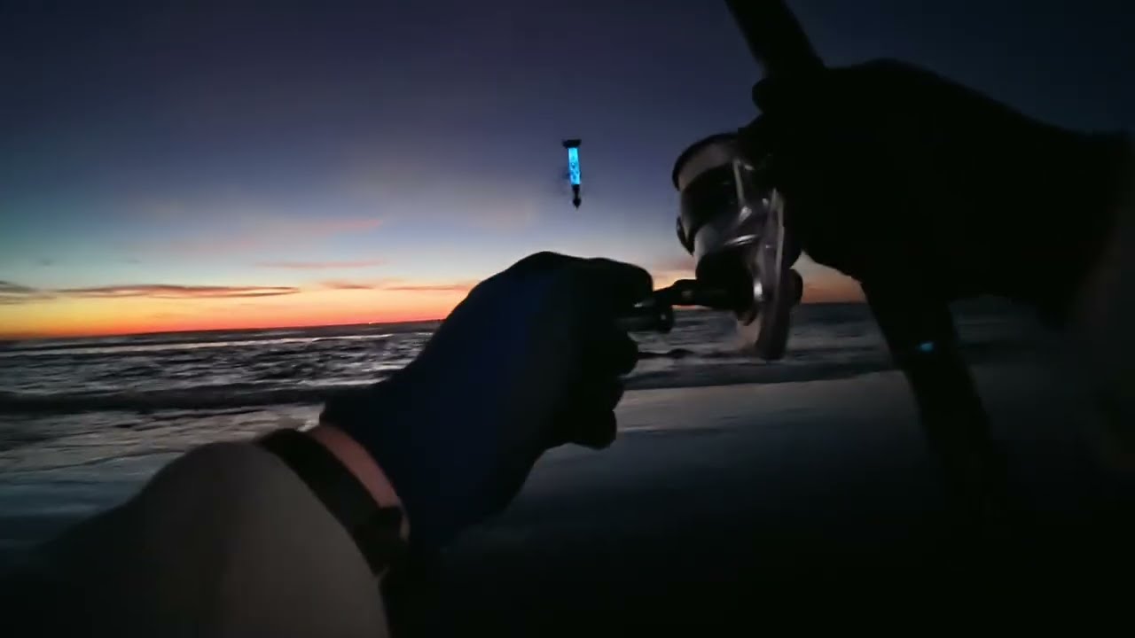 Glow-in-the-Dark Crab Snare! Dungeness Crabbing at Ocean Beach | 2026-01-18