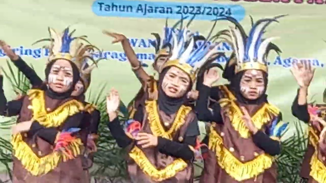 si cantik putri sajojo