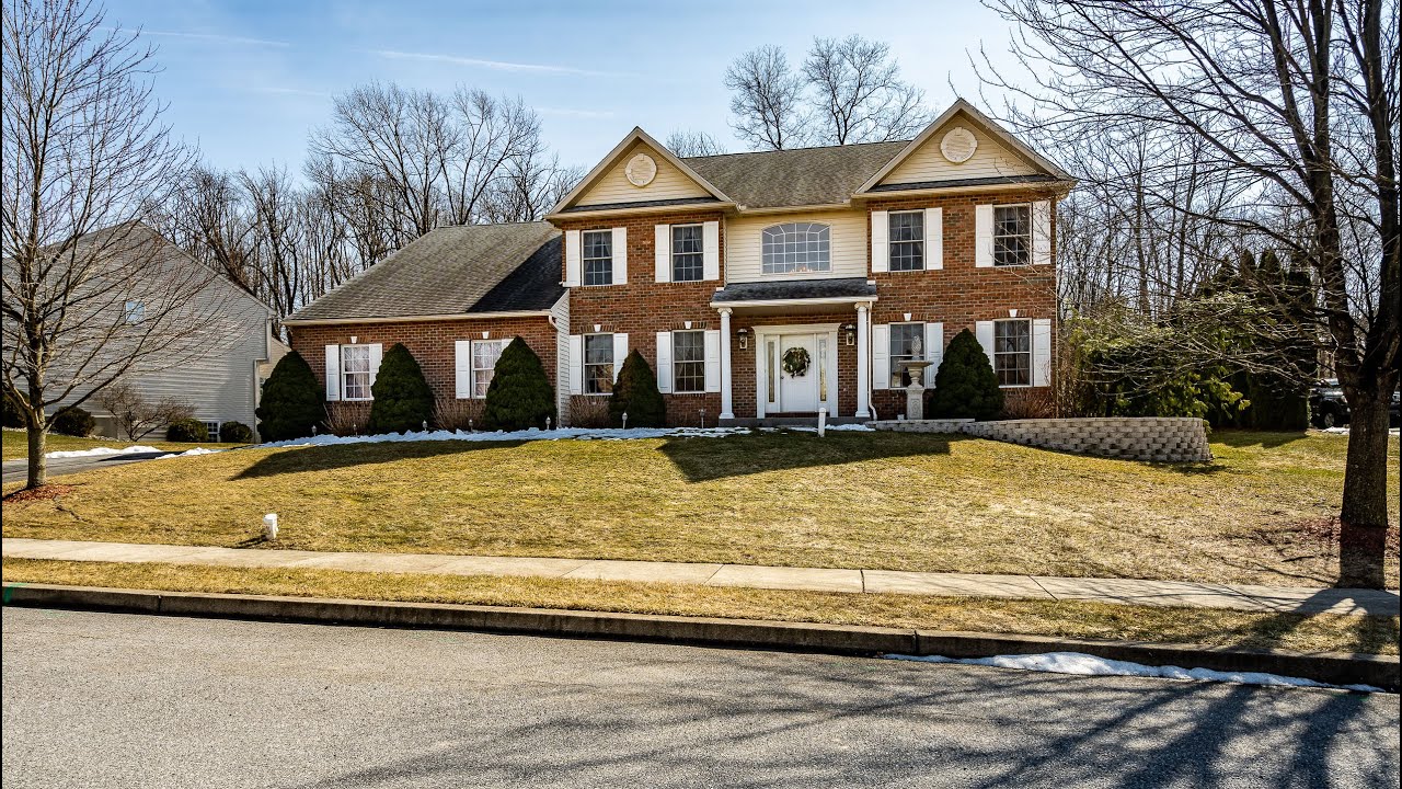 47 Linree Ave | Beautiful Home For Sale in Reading, PA 19606 | Mark Crystal Real Estate