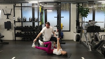 Anti rotation dead-bug