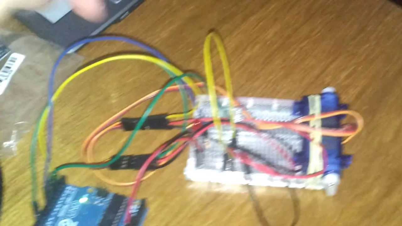 Arduino controlling servos and LED(Arduino controlando servos e led ...