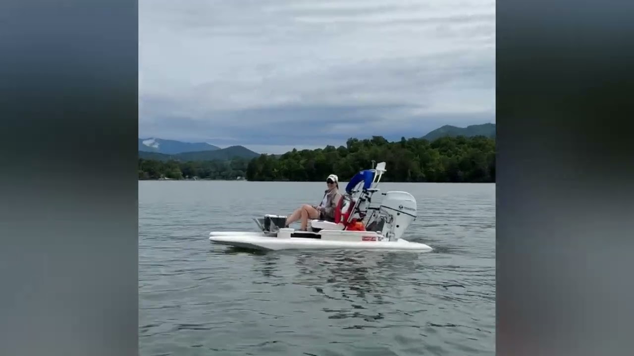 Cats on the Lake - Powered Catamaran Rentals on Lake Chatuge