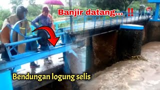 detik-detik pintu bendungan logung dibuka , pintu air bendungan logung