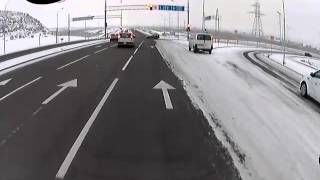 Алматы. Опасное место для стоянки 20150127 0844