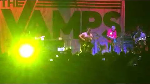 The Vamps - Sad Song (new song) live in Newcastle