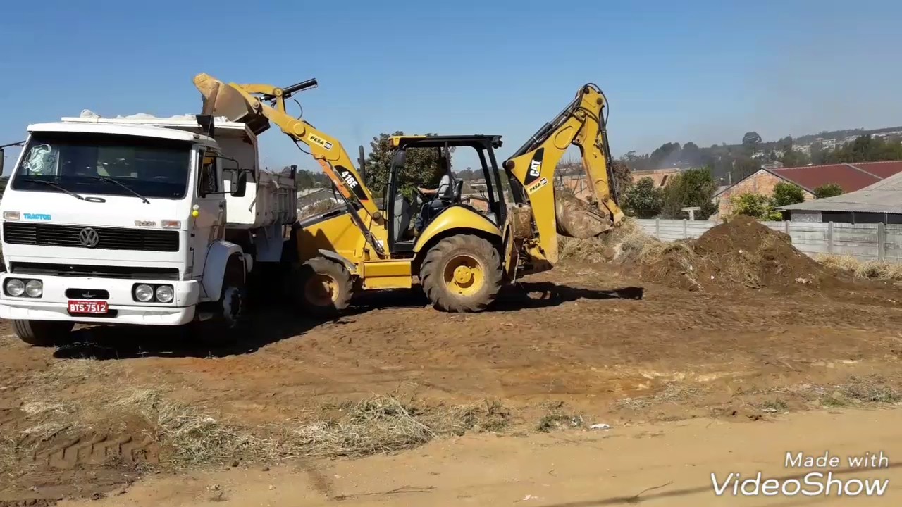 Terraplanagem limpeza de terreno com retroescavadeira YouTube