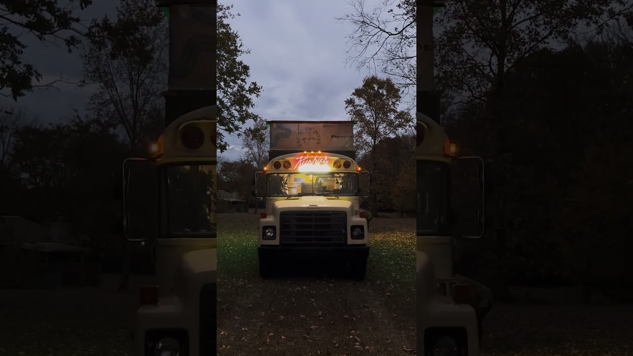 We go through all sorts of crazy hoops and challenges to set up the bus 🚌💨💙💚✨