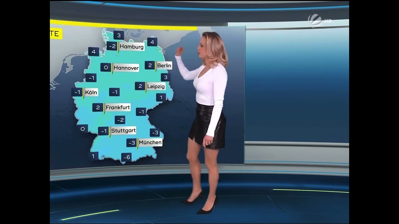 20210415 Anneke Dürkopp Leather Skirt