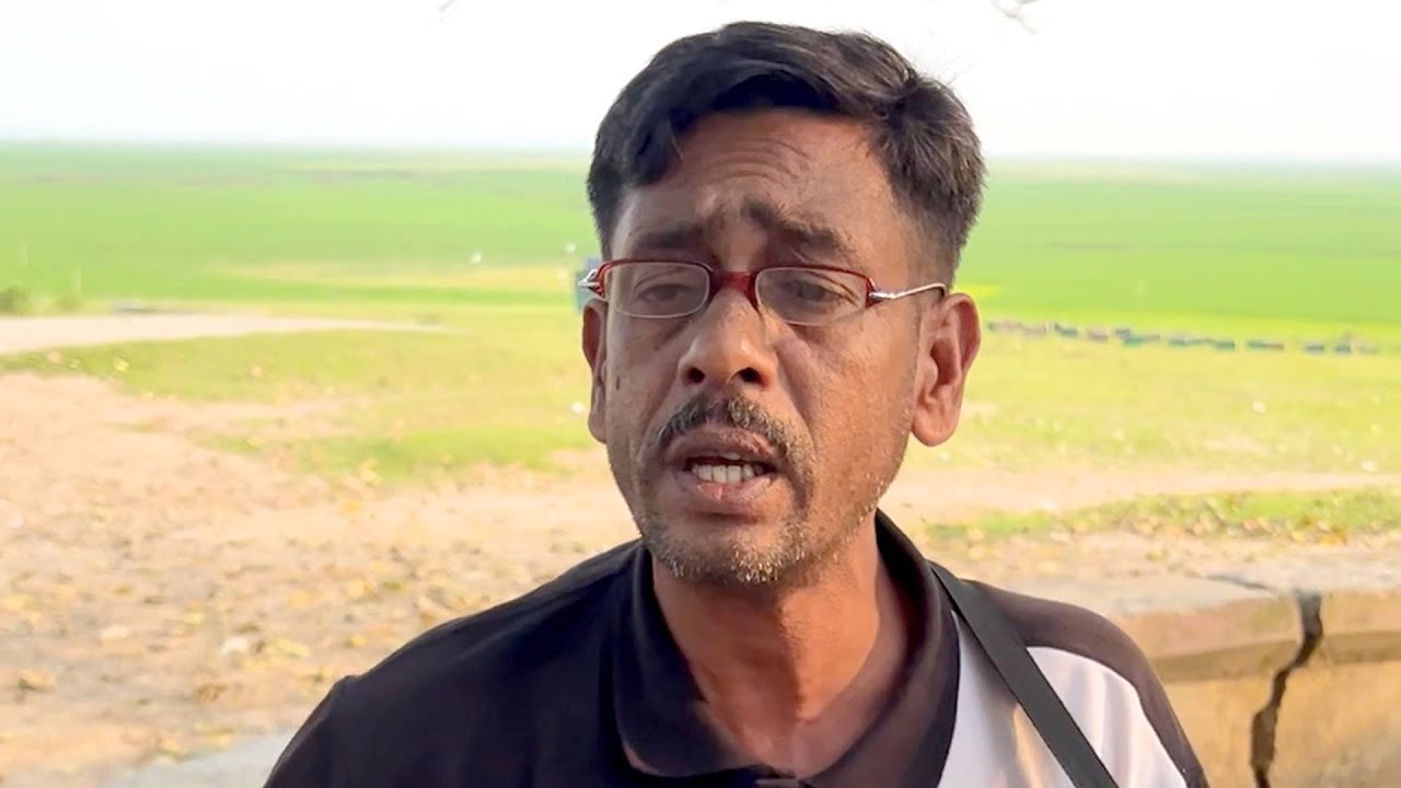 কিছু গান হৃদয় ছুয়ে যায়। দোতারার সুরে ওস্তাদ আব্দুল লতিফের মনমুগ্ধকর ...