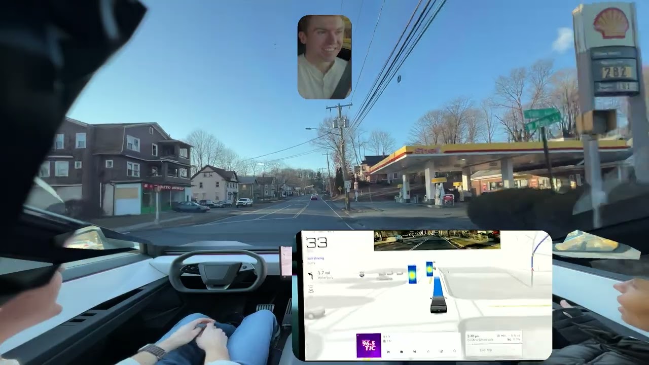 FSD 14 2 2 1 Spots red light runner chaos