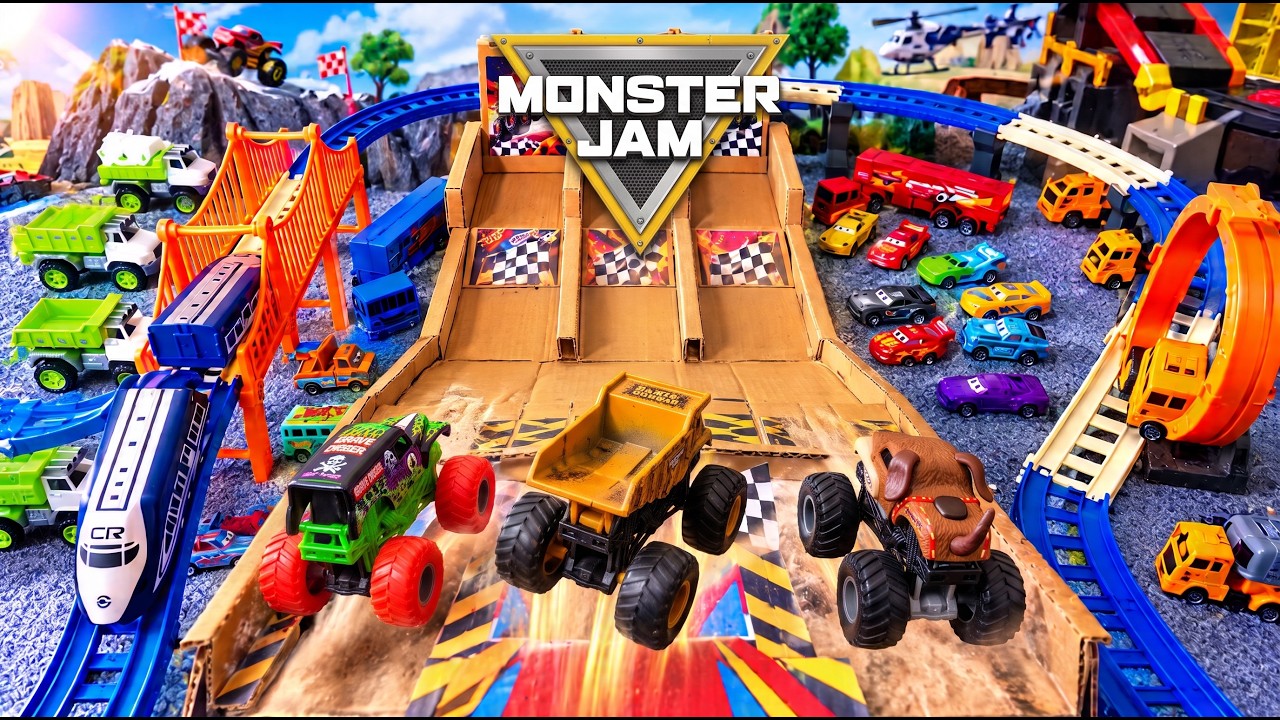 Grave Digger vs Earth Shaker vs Monster Mutt! 🏁 Monster Jam Toy Truck ...