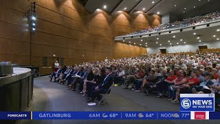 Hundreds attend Justice Knox event urging local politicians to improve housing, transit