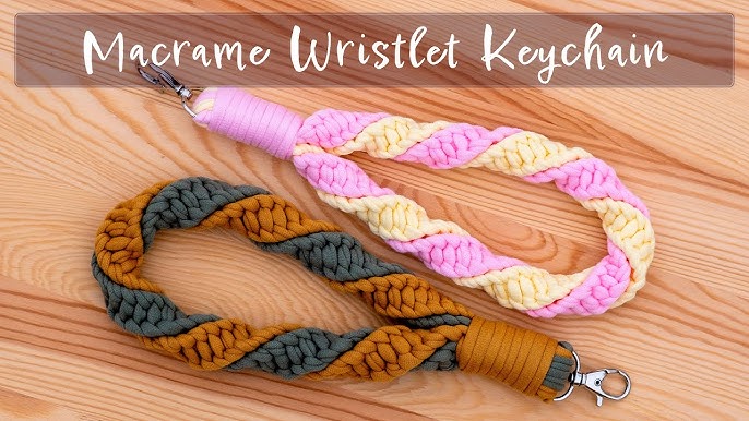 DIY Macrame Tassel Keychain (Wrapped Keyhole) 